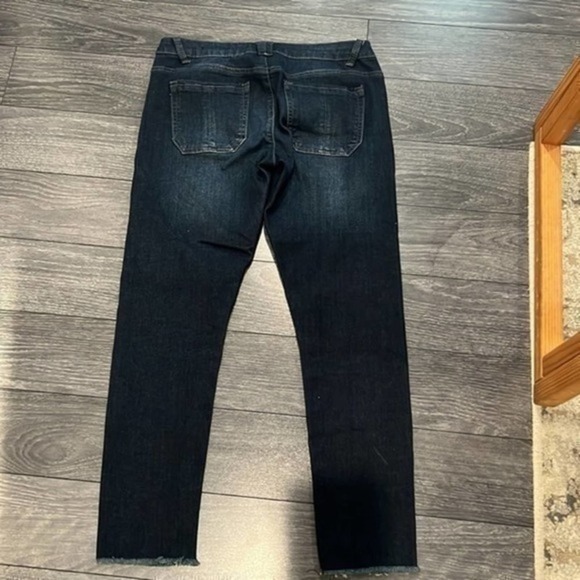 Ab'Solution Raw Hem Skinny Jeans
WIT & WISDOM - Picture 7 of 7